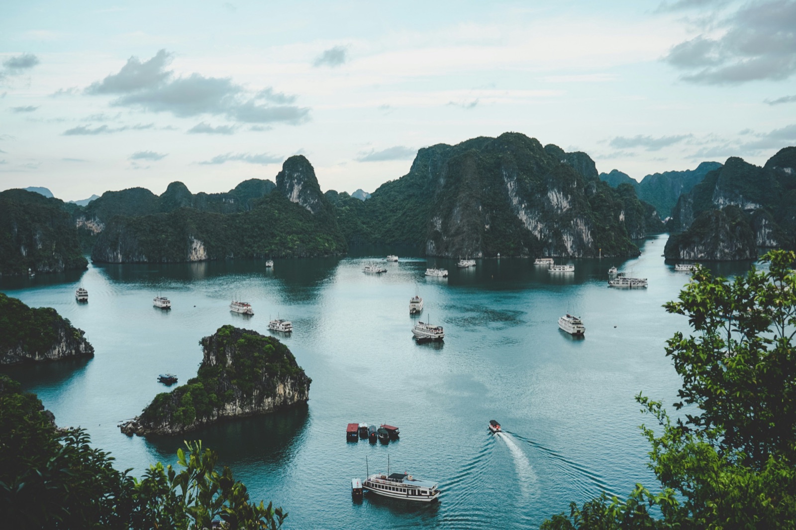 Locked.in international retreat experience in Vietnam